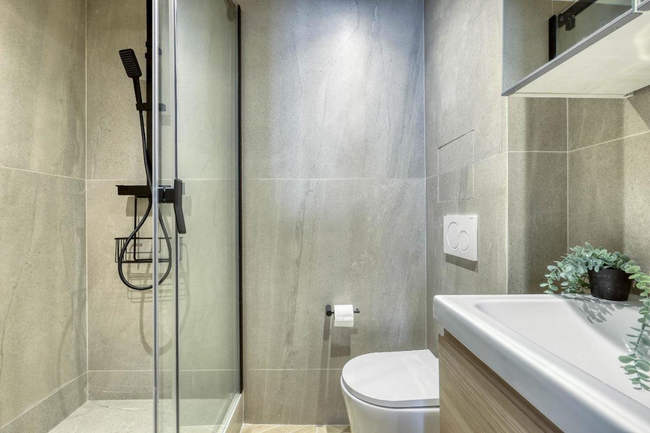 Apartment New And Designed Well Equipped - Heart Of 2